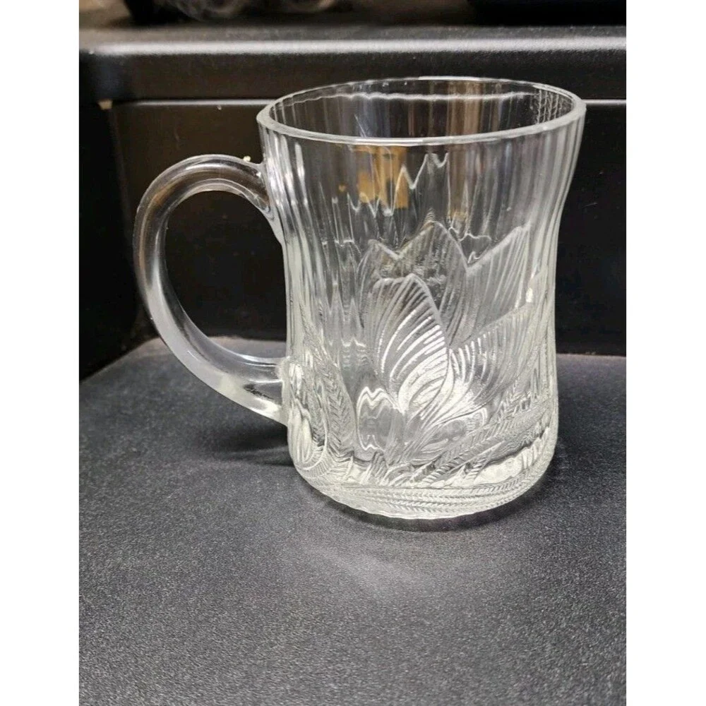Vtg Arcoroc Canterbury Clear Glass Mugs Embossed Crocus Flower France Set Of 2